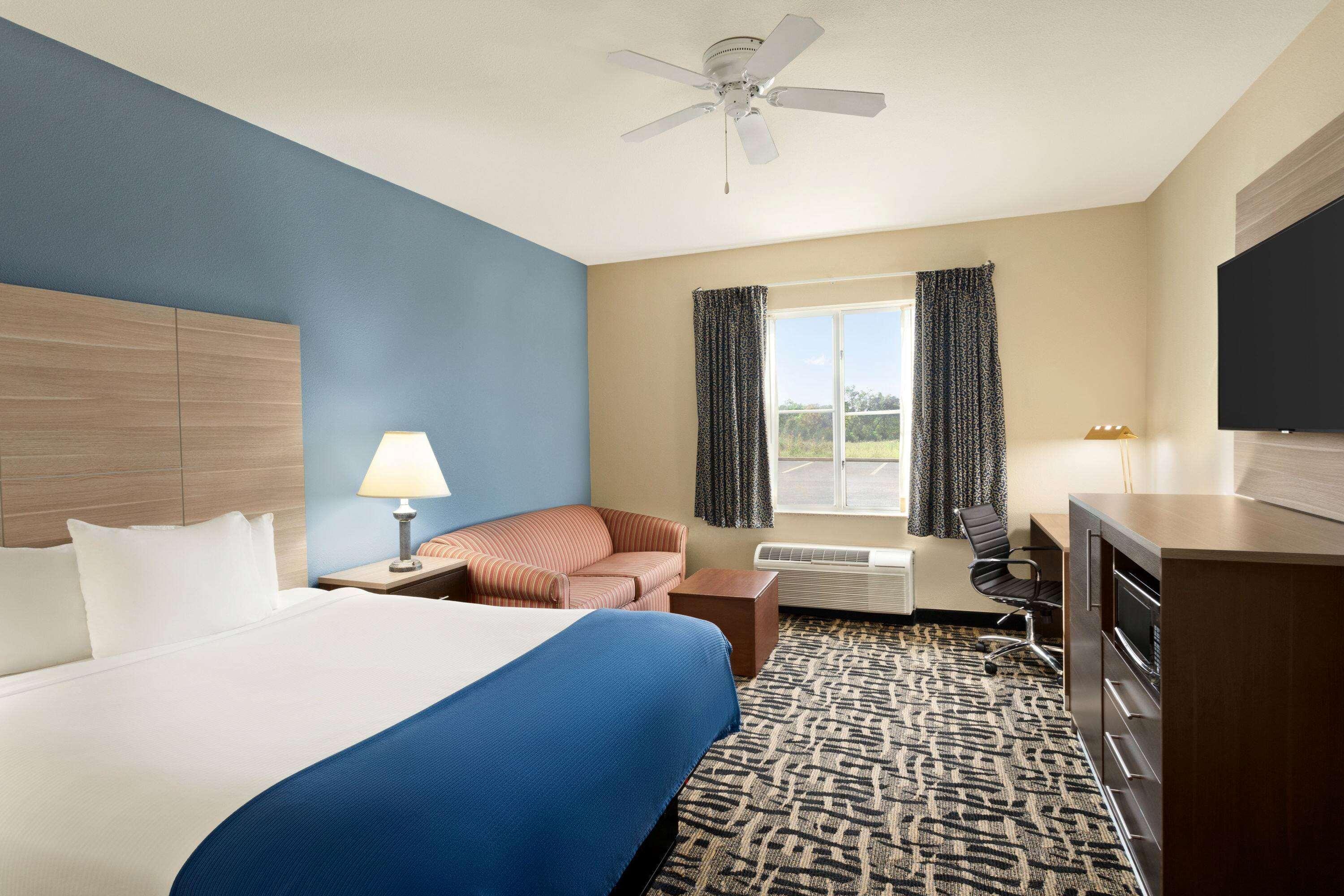 Baymont By Wyndham Ft. Leonard/Saint Robert Hotel Ngoại thất bức ảnh