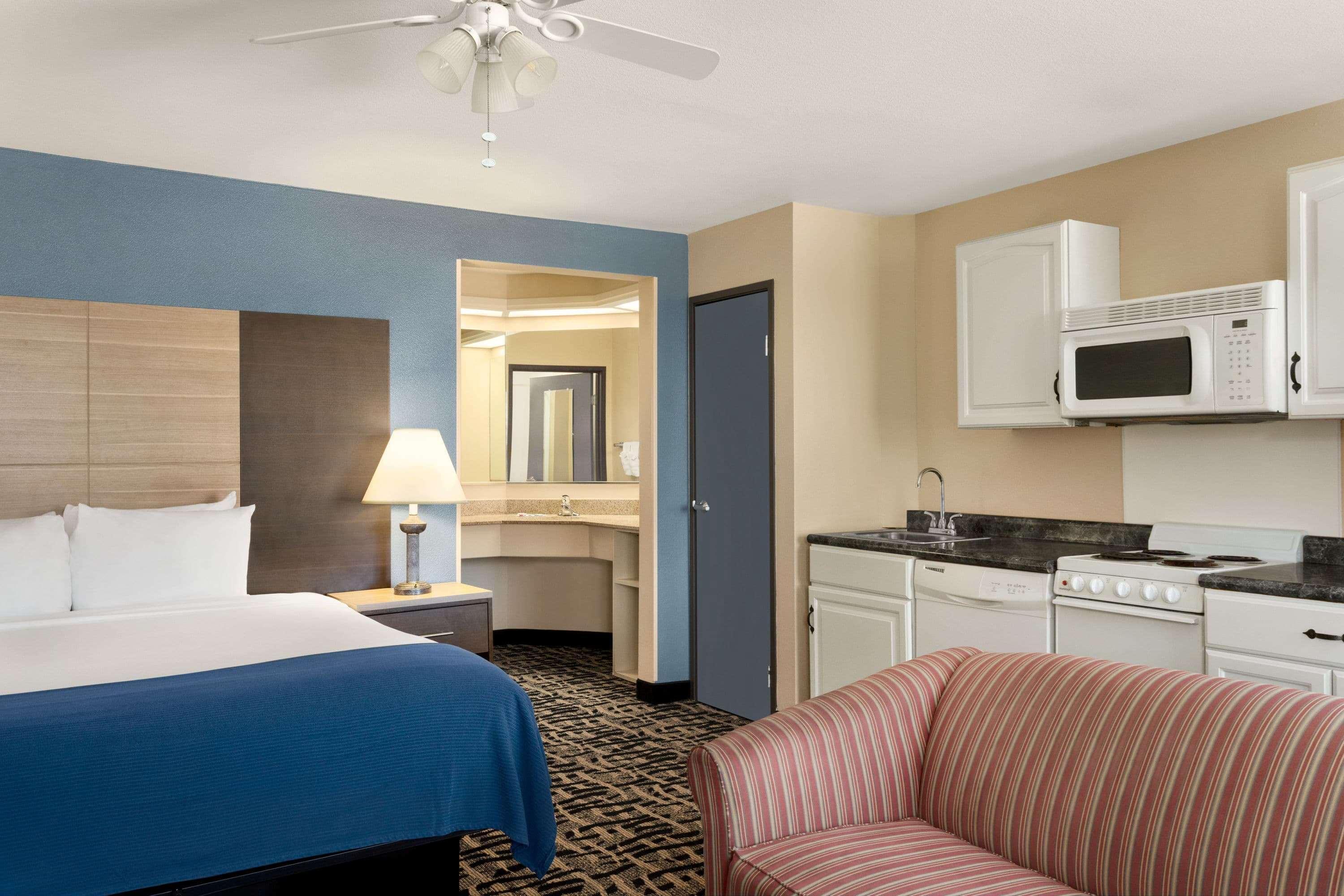 Baymont By Wyndham Ft. Leonard/Saint Robert Hotel Ngoại thất bức ảnh